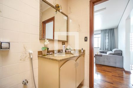 Casa à venda com 313m², 3 quartos e 4 vagasBanheiro social