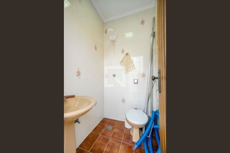 Casa à venda com 313m², 3 quartos e 4 vagasBanheiro de serviço