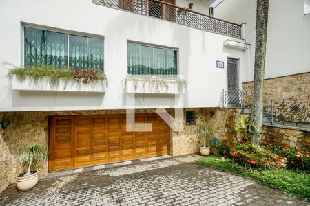 Casa à venda com 313m², 3 quartos e 4 vagasEntrada