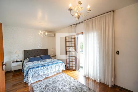 Casa à venda com 313m², 3 quartos e 4 vagasSuíte 01