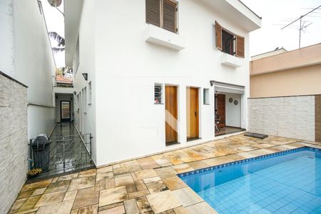 Casa à venda com 313m², 3 quartos e 4 vagasQuintal