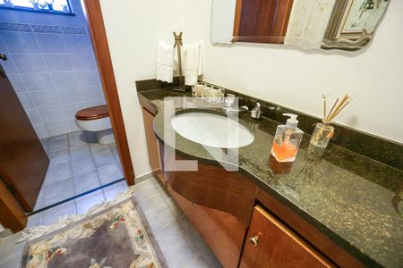 Pia de casa à venda com 3 quartos, 313m² em Jardim Textil, São Paulo