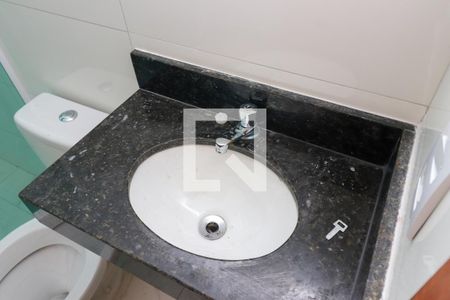 Banheiro de apartamento para alugar com 1 quarto, 38m² em Vila Gomes Cardim, São Paulo