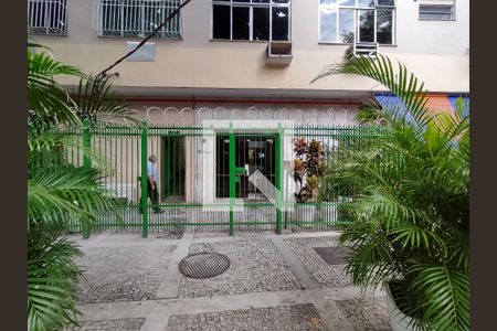 Apartamento à venda com 69m², 2 quartos e sem vagaFachada e portaria
