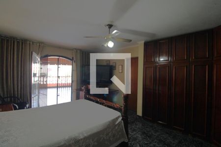 Casa à venda com 270m², 4 quartos e 2 vagasSuíte 3