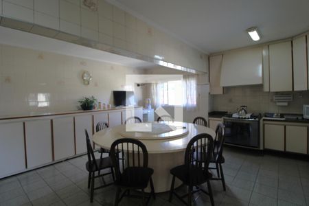 Casa à venda com 270m², 4 quartos e 2 vagasCozinha