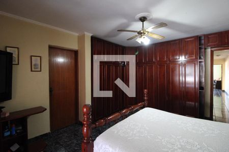 Casa à venda com 270m², 4 quartos e 2 vagasSuíte 3