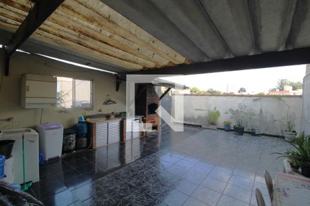 Casa à venda com 270m², 4 quartos e 2 vagasLavanderia