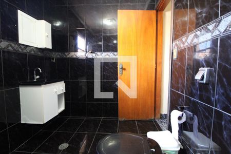 Casa à venda com 270m², 4 quartos e 2 vagasBanheiro da suíte 3