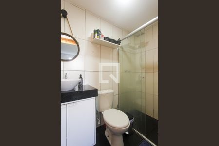 Banheiro suite de apartamento para alugar com 2 quartos, 48m² em Protásio Alves, Porto Alegre