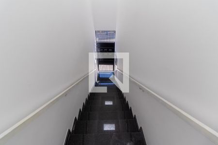 Apartamento à venda com 42m², 2 quartos e sem vagaEscada