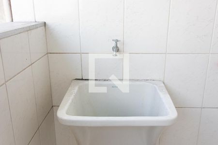 Casa para alugar com 72m², 2 quartos e 1 vaga Casa para alugar com 72m², 2 quartos e 1 vagaÁrea de Serviço - Tanque