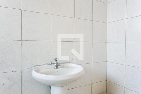 Casa para alugar com 72m², 2 quartos e 1 vaga Casa para alugar com 72m², 2 quartos e 1 vagaBanheiro