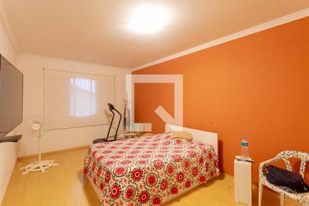 Casa à venda com 230m², 4 quartos e 2 vagasSuíte 1