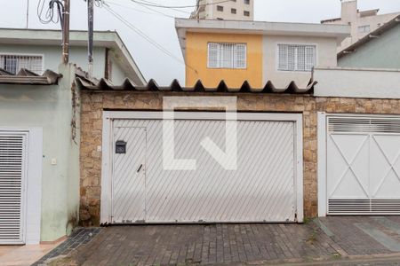 Casa à venda com 230m², 4 quartos e 2 vagasFachada