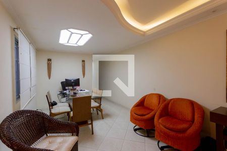 Sala de casa para alugar com 4 quartos, 230m² em Vila Santo Estefano, São Paulo