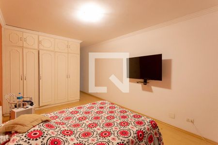 Casa à venda com 230m², 4 quartos e 2 vagasSuíte 1