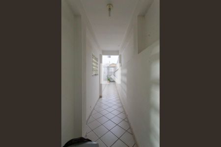 Casa à venda com 230m², 4 quartos e 2 vagasCorredor