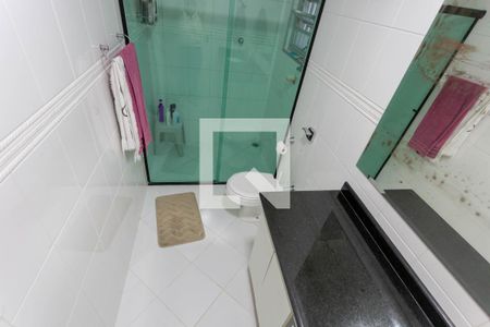 Casa à venda com 230m², 4 quartos e 2 vagasBanheiro da Suíte 2