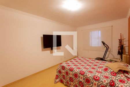 Casa à venda com 230m², 4 quartos e 2 vagasSuíte 1