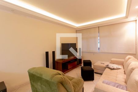 Sala de casa para alugar com 4 quartos, 230m² em Vila Santo Estefano, São Paulo