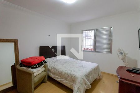 Casa à venda com 230m², 4 quartos e 2 vagasSuíte 3
