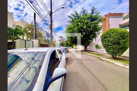 Apartamento para alugar com 83m², 3 quartos e 2 vagas Apartamento para alugar com 83m², 3 quartos e 2 vagasVista da Rua