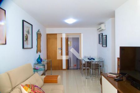 Sala de apartamento para alugar com 3 quartos, 83m² em Recreio dos Bandeirantes, Rio de Janeiro