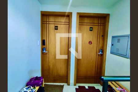 Apartamento para alugar com 83m², 3 quartos e 2 vagas Apartamento para alugar com 83m², 3 quartos e 2 vagasHall