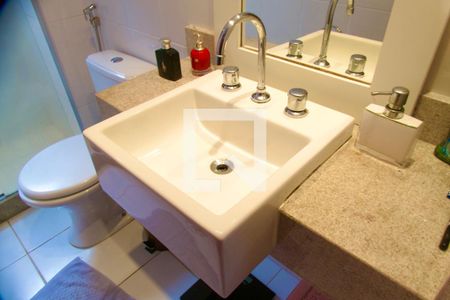 Apartamento para alugar com 83m², 3 quartos e 2 vagas Apartamento para alugar com 83m², 3 quartos e 2 vagasSuíte banheiro