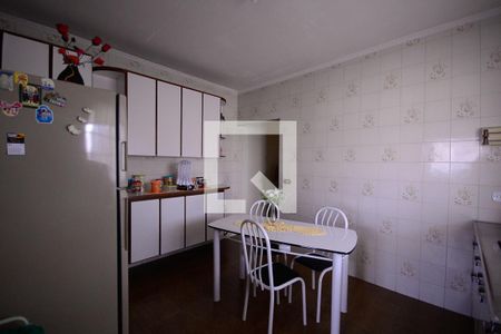 Casa à venda com 300m², 5 quartos e 3 vagasCozinha 