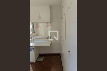 Apartamento à venda com 100m², 3 quartos e 1 vagaQuarto 1 - Armários