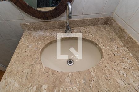 Banheiro de kitnet/studio à venda com 1 quarto, 28m² em Centro Histórico, Porto Alegre