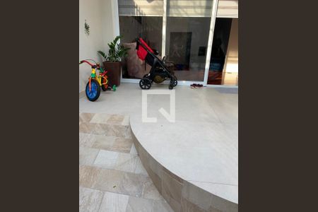 Casa à venda com 234m², 3 quartos e 1 vaga