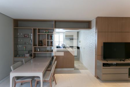 Sala de apartamento à venda com 2 quartos, 67m² em Funcionários, Belo Horizonte