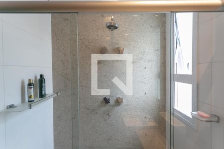 Apartamento à venda com 67m², 2 quartos e 2 vagasBanheiro da Suíte