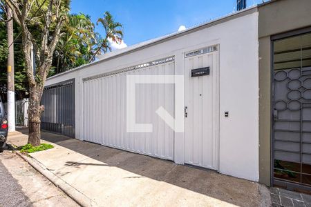 Casa para alugar com 200m², 3 quartos e 2 vagasFachada