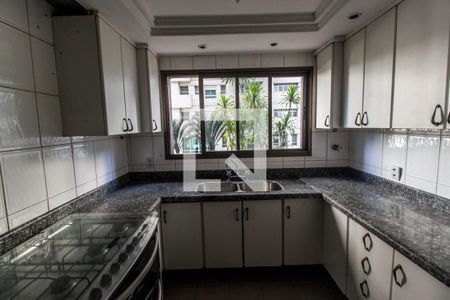 Apartamento à venda com 284m², 4 quartos e 4 vagasDetalhe da cozinha