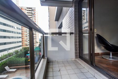 Apartamento à venda com 284m², 4 quartos e 4 vagasVaranda
