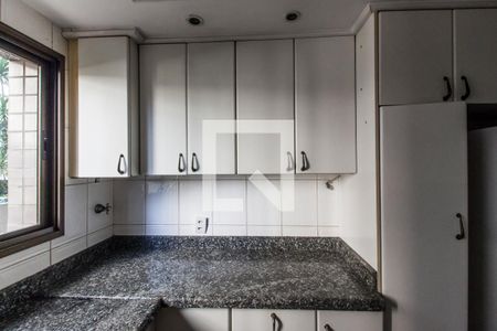 Apartamento à venda com 284m², 4 quartos e 4 vagasDetalhe da cozinha
