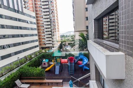 Apartamento à venda com 284m², 4 quartos e 4 vagasVista da Varanda