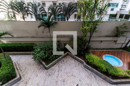 Apartamento à venda com 284m², 4 quartos e 4 vagasVista