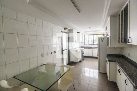Apartamento à venda com 284m², 4 quartos e 4 vagasCozinha