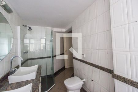 Apartamento à venda com 284m², 4 quartos e 4 vagasBanheiro da Suíte