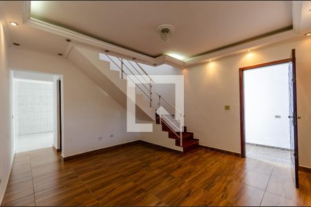 Sala de casa para alugar com 3 quartos, 134m² em Vila Francos, São Paulo