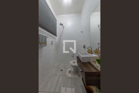 Casa à venda com 159m², 3 quartos e 2 vagasBanheiro 3