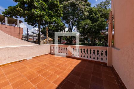Casa à venda com 159m², 3 quartos e 2 vagasVaranda
