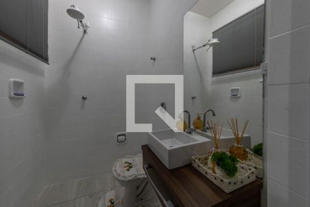 Casa à venda com 159m², 3 quartos e 2 vagasBanheiro 3