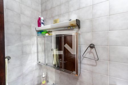 Casa à venda com 356m², 5 quartos e 4 vagasDetalhe do Banheiro da Suite