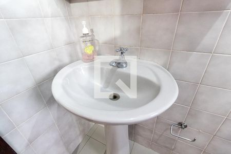 Casa à venda com 356m², 5 quartos e 4 vagasBanheiro da Suíte